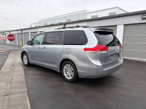 2011 Toyota Sienna