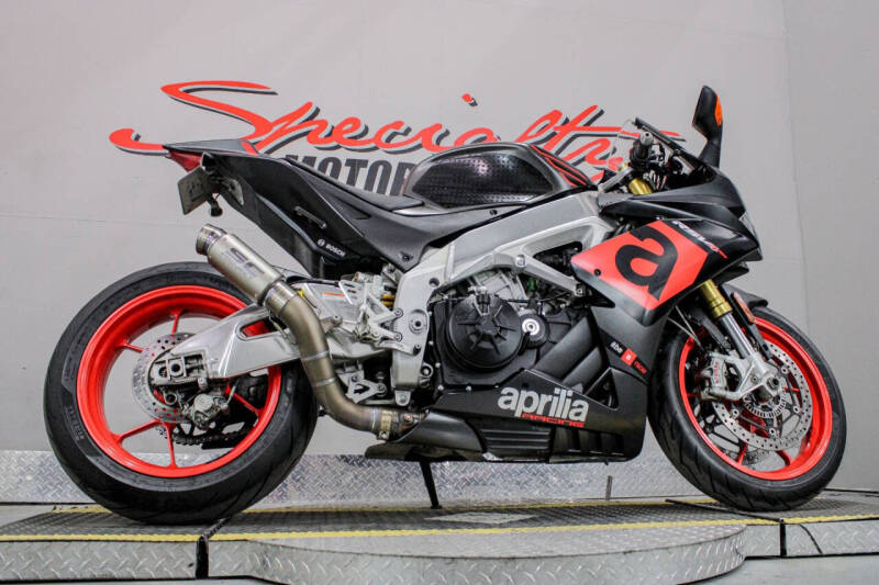 2016 Aprilia RSV4