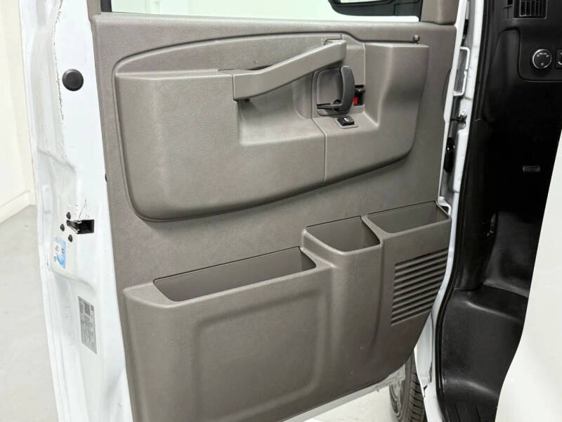 2021 Chevrolet Express 2500