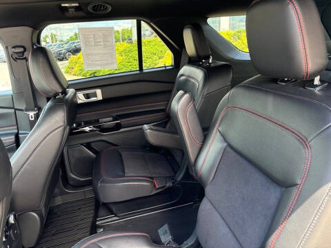 2024 Ford Explorer ST-Line