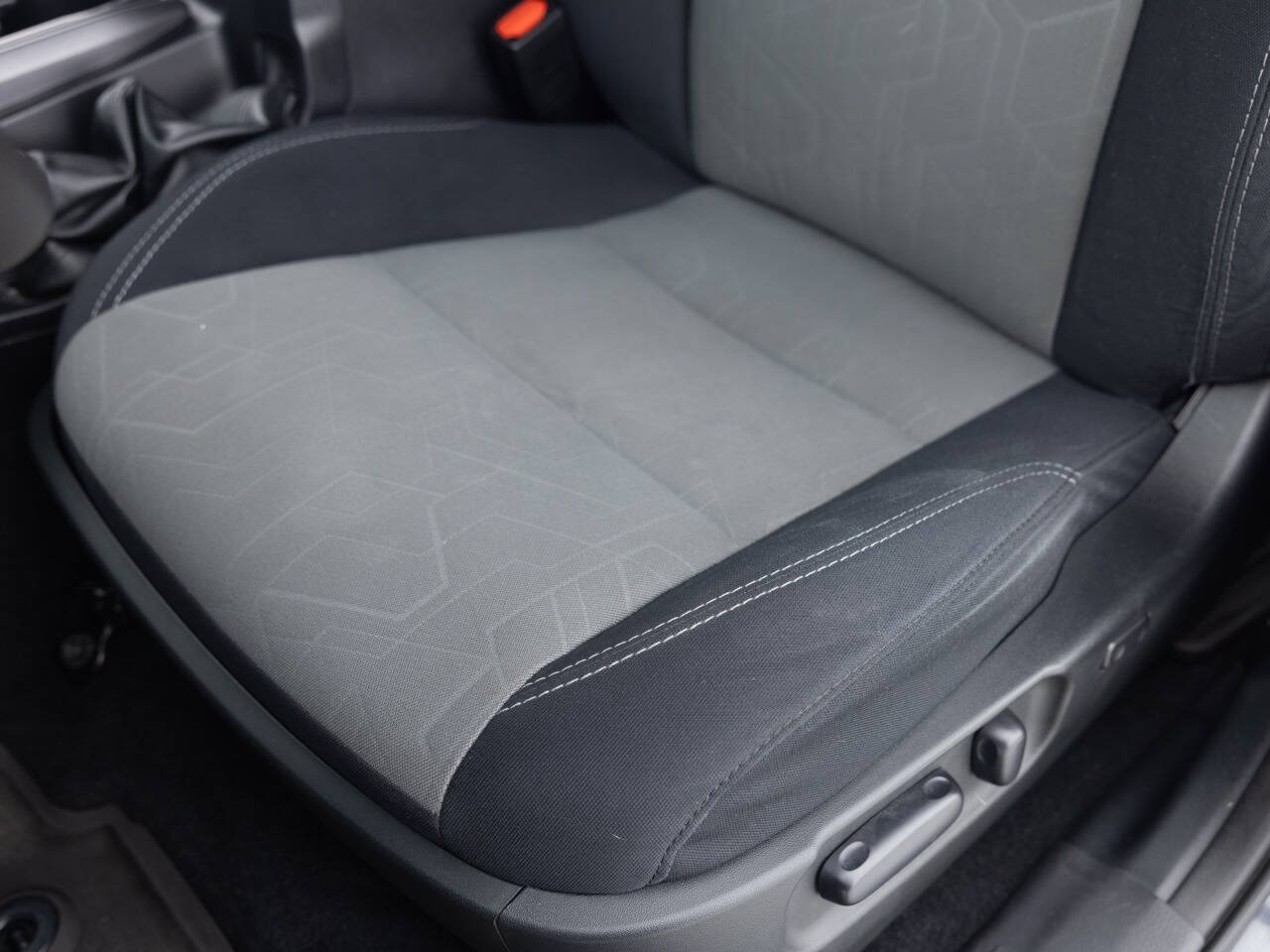 Used Car 2021 Toyota Tacoma  Sr V6 4x4 4dr Double Cab 5.0 Ft Sb For Sale Under $30,000 In Coal City, Illinois