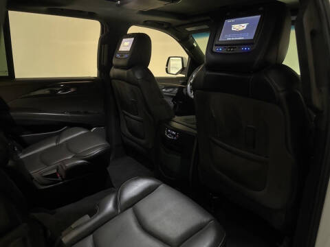 2018 Cadillac Escalade Platinum