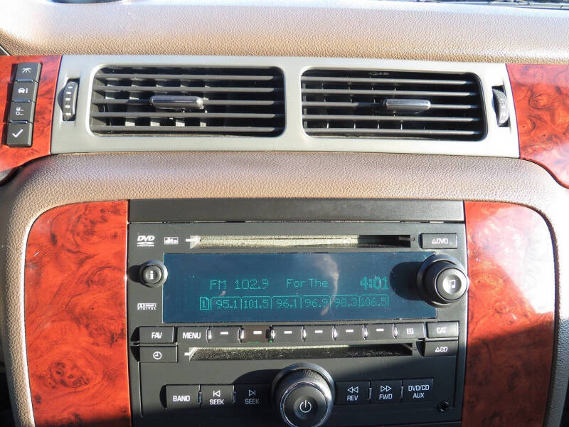 2012 Chevrolet Suburban LT