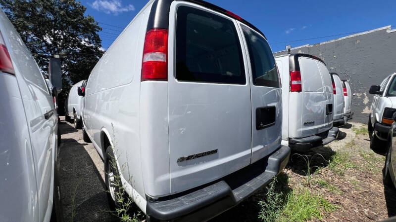 2021 Chevrolet Express 2500