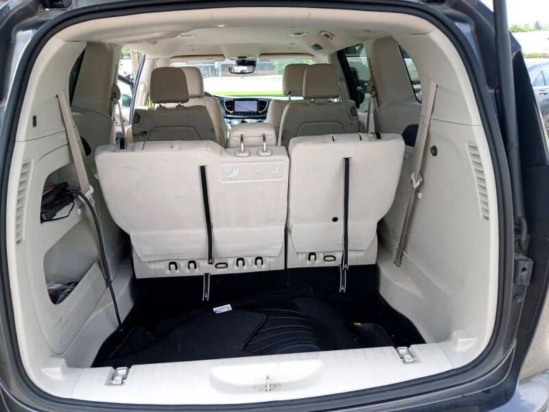 2021 Chrysler Pacifica Touring L