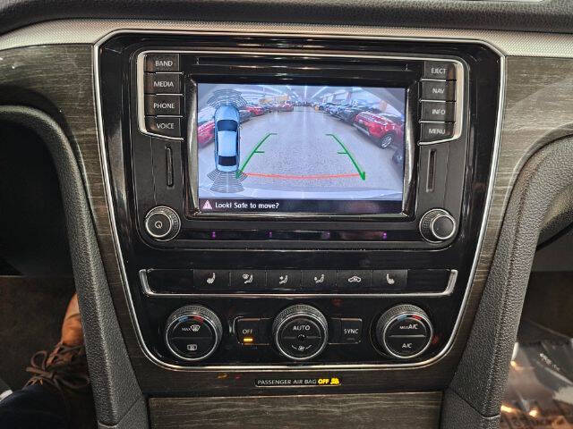 2016 Volkswagen Passat V6 SEL Premium