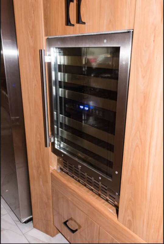 2008 Prevost Marathon XL45