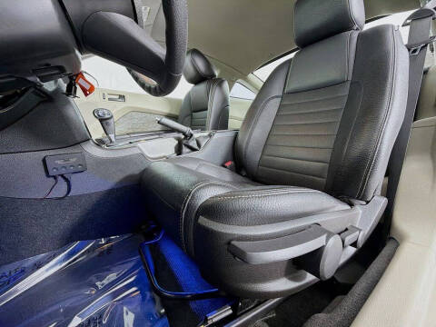 2011 Ford Mustang V6