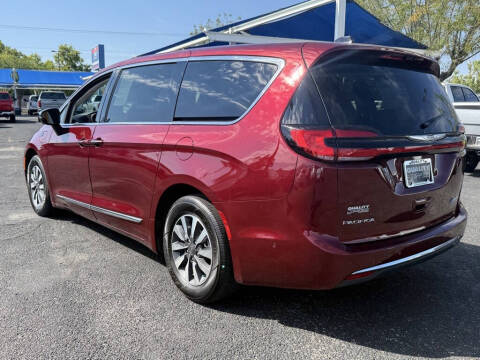 2023 Chrysler Pacifica Plug-In Hybrid Limited