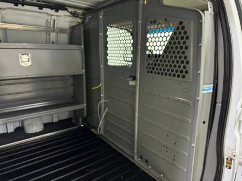 2017 GMC Savana 2500