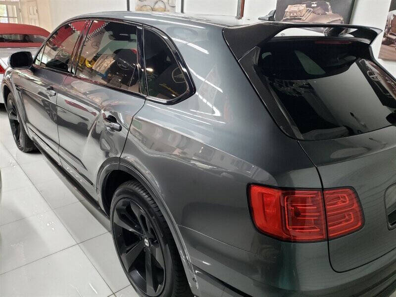 2018 Bentley Bentayga 14