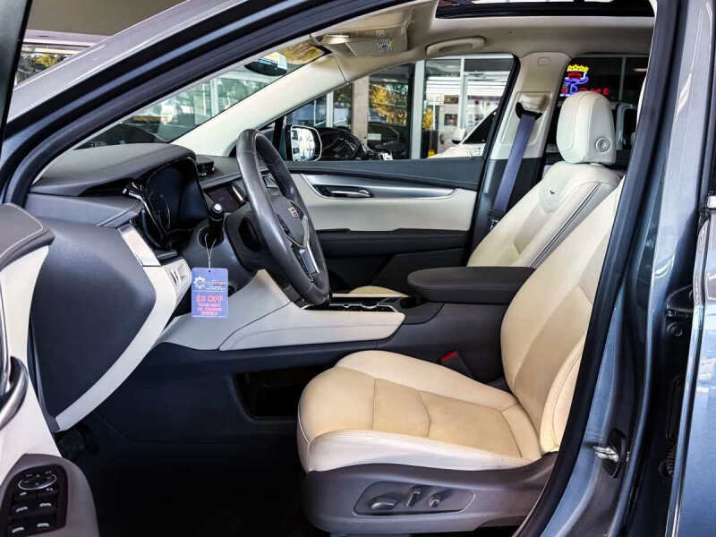 2022 Cadillac XT5 Premium Luxury