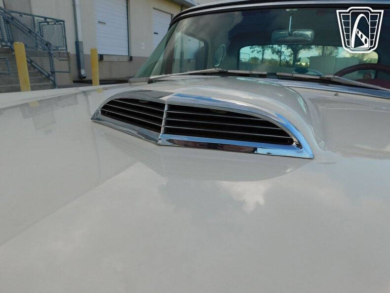 1957 Ford Thunderbird