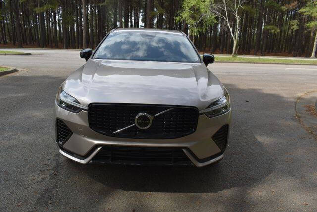 2025 Volvo XC60 T8 Plus Dark Theme