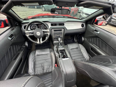 2013 Ford Mustang V6