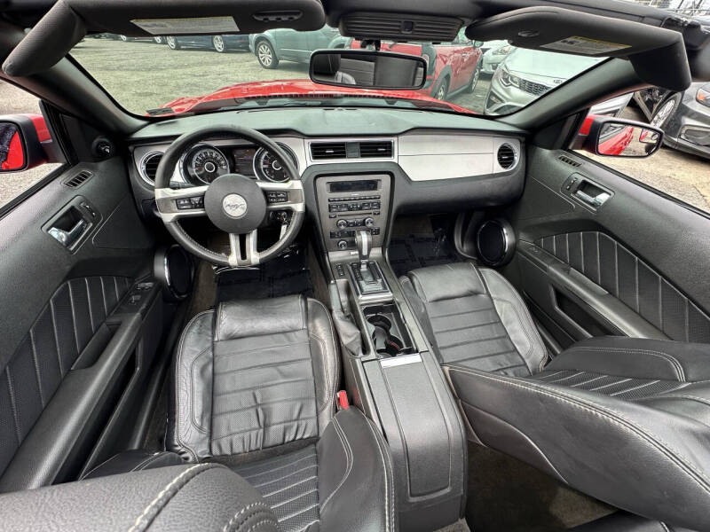 2013 Ford Mustang V6