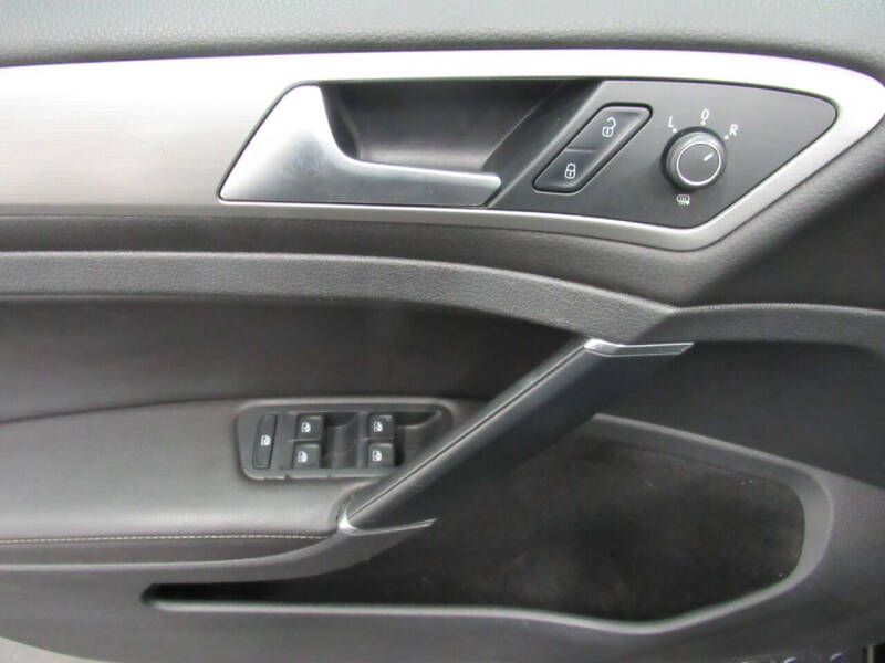 2015 Volkswagen Golf TSI S