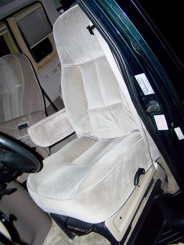 2000 Ford E-Series E-150