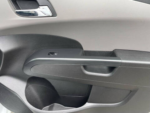 2016 Chevrolet Sonic LT Auto