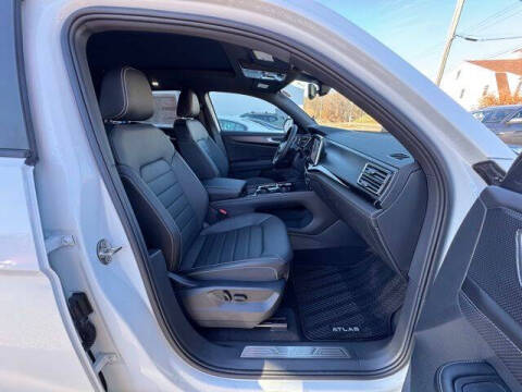 2026 Volkswagen Atlas Cross Sport SEL R-Line Black 4Motion