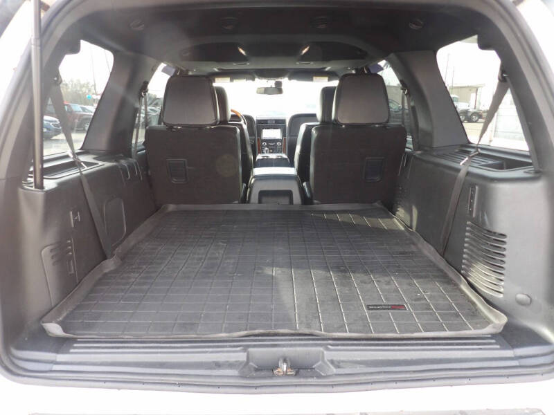 2016 Lincoln Navigator Select