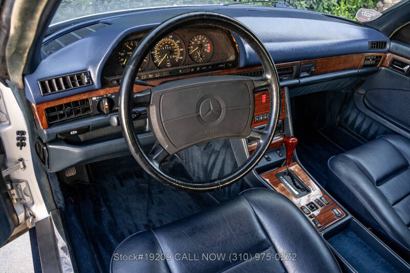 1987 Mercedes-Benz 560-Class 560 SL