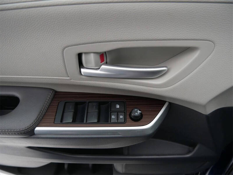 2023 Toyota Sienna XLE 7-Passenger