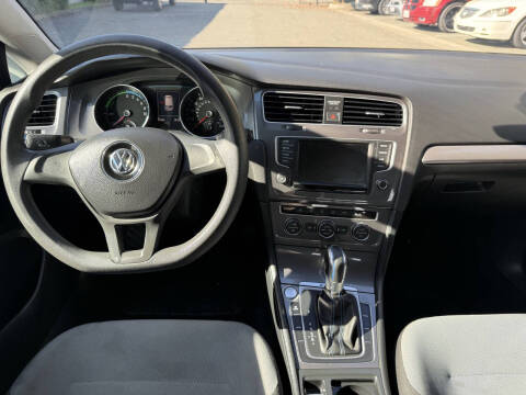 2016 Volkswagen e-Golf SE