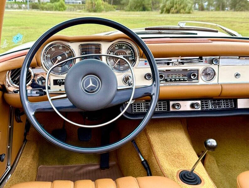 1969 Mercedes-Benz 280-Class