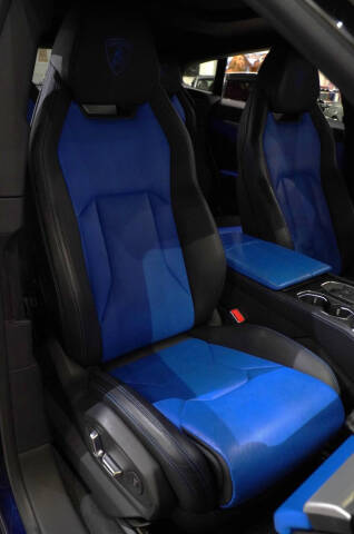 2020 Lamborghini Urus