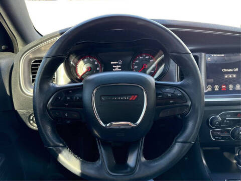 2017 Dodge Charger SXT