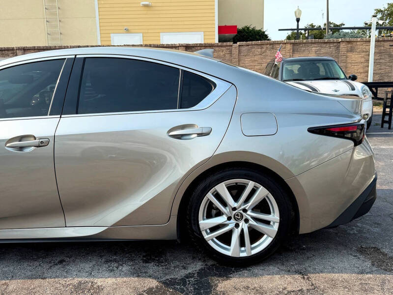 2023 Lexus IS 300