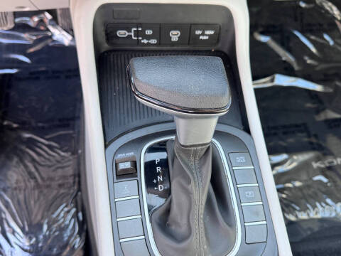 2024 Hyundai Kona SE