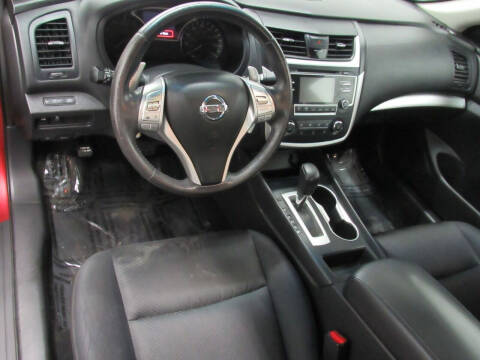 2016 Nissan Altima 2.5 SR