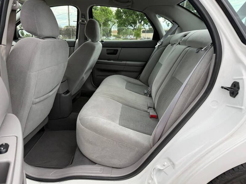 2007 Ford Taurus SEL