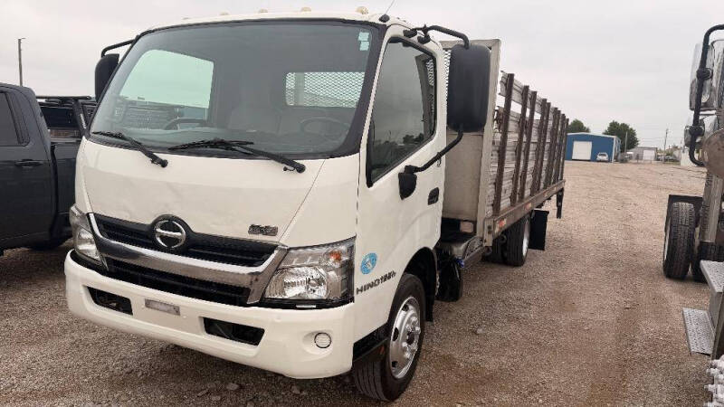 2013 Hino 195