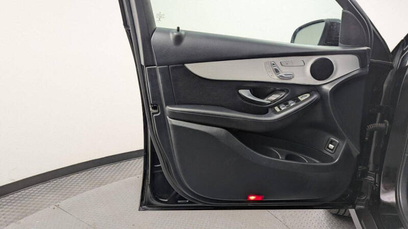 2019 Mercedes-Benz GLC GLC 300