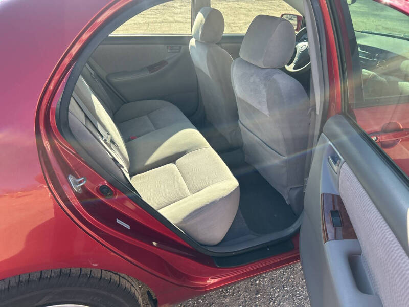 2005 Toyota Corolla LE