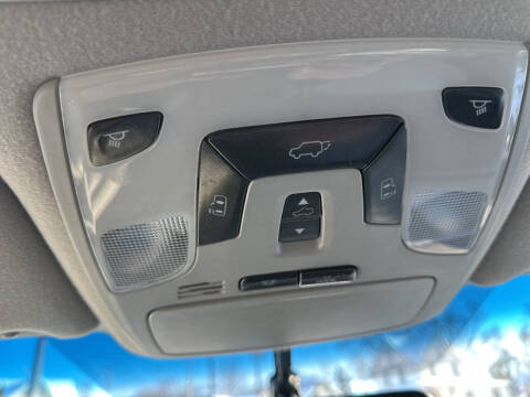 2013 Toyota Sienna XLE 8-Passenger