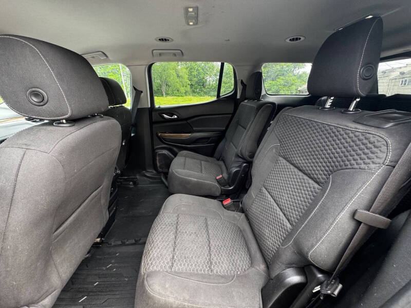2017 GMC Acadia SLE-2