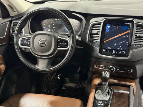 2019 Volvo XC90 T6 Momentum