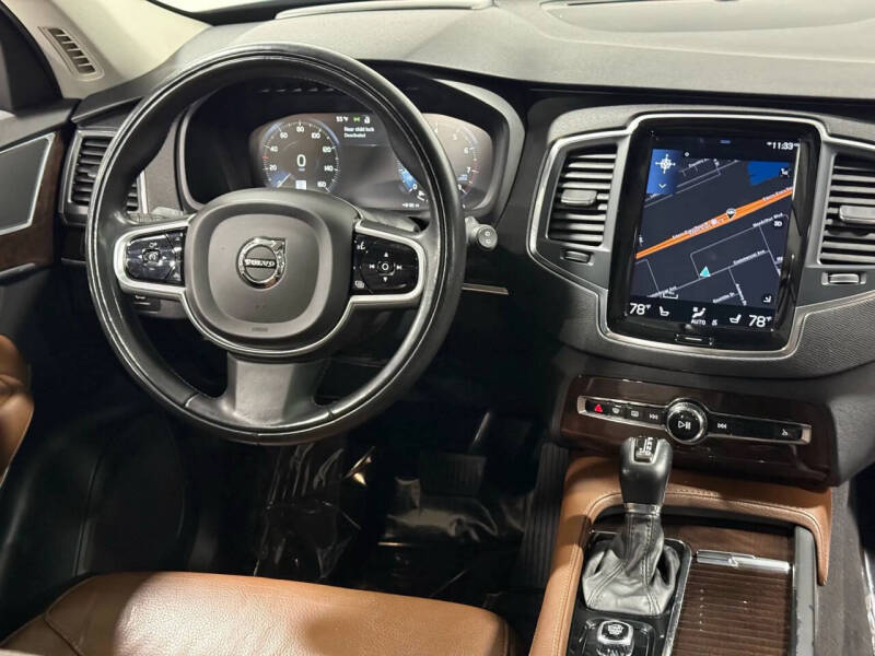 2019 Volvo XC90 T6 Momentum