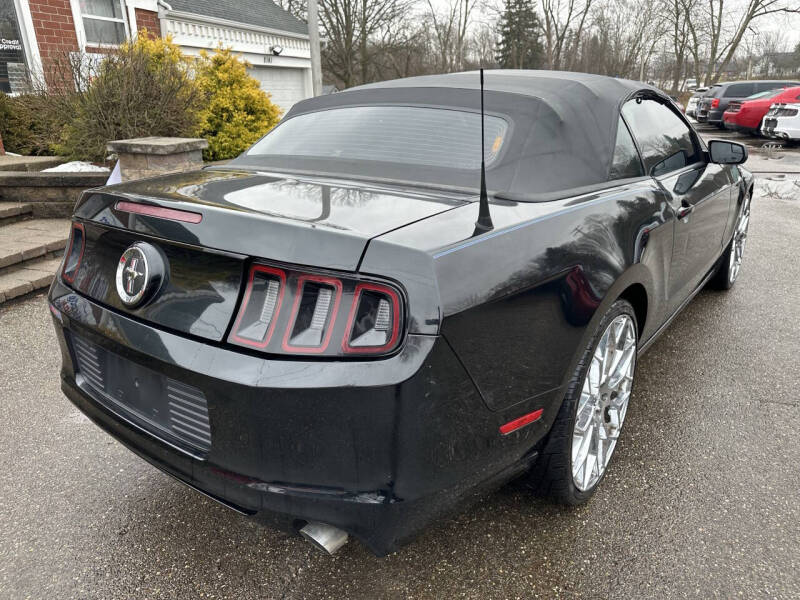 2014 Ford Mustang V6
