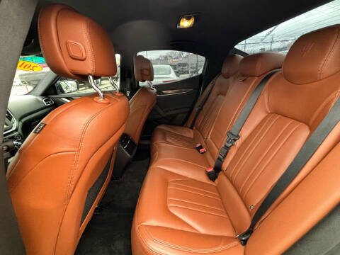 2015 Maserati Ghibli