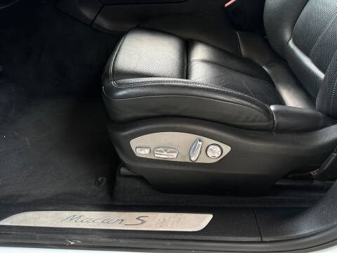 2017 Porsche Macan S