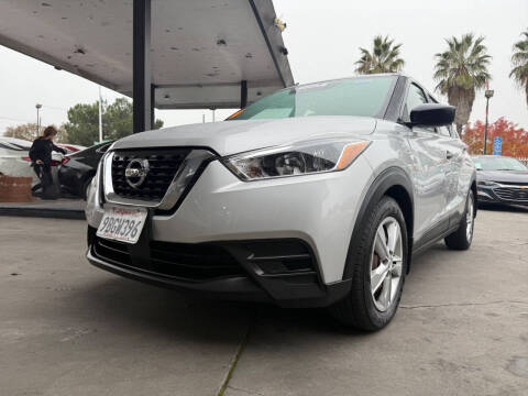 2020 Nissan Kicks S