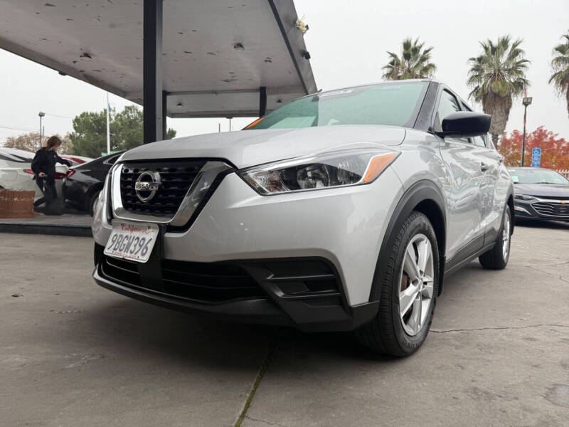 2020 Nissan Kicks S