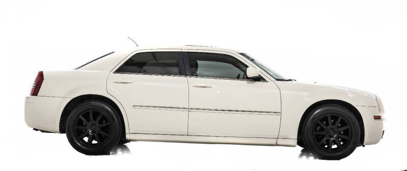 2008 Chrysler 300 Limited photo 5