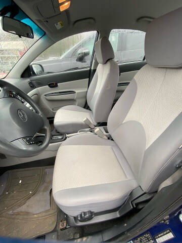 2010 Hyundai Accent GLS