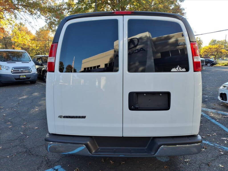 2023 Chevrolet Express 2500